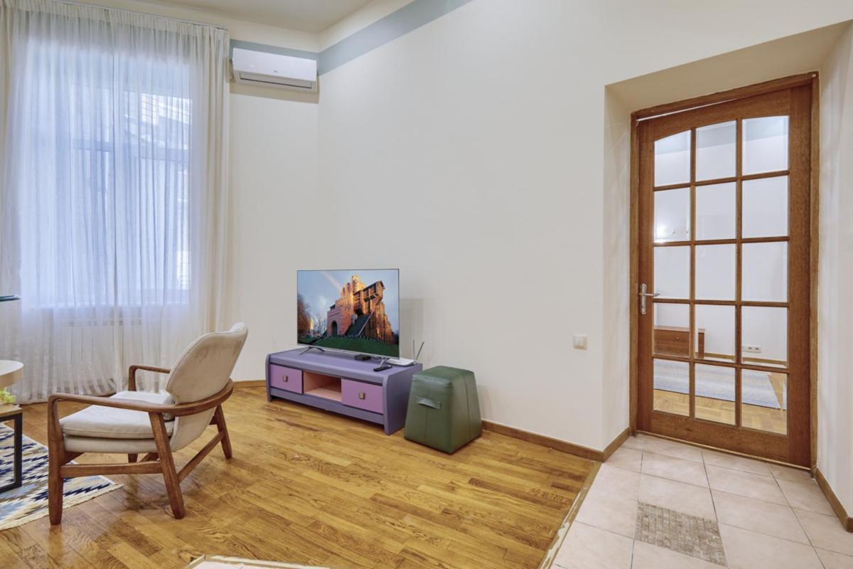 Apartments Near The Golden Gate Київ Екстер'єр фото