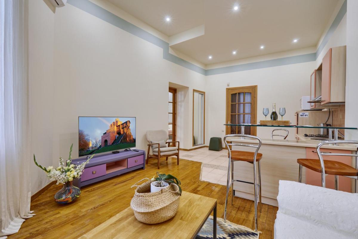 Apartments Near The Golden Gate Київ Екстер'єр фото